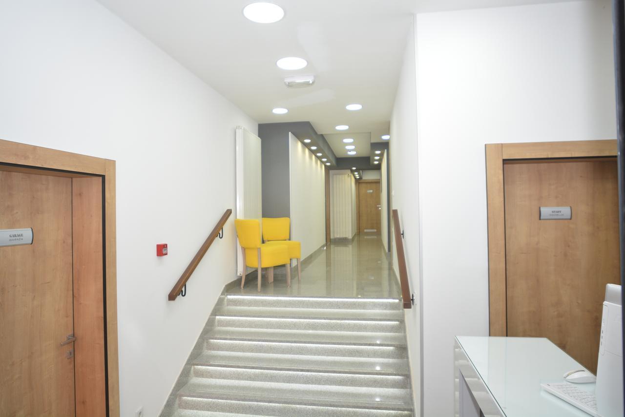 Apart Hotel Family Saraievo Exterior foto